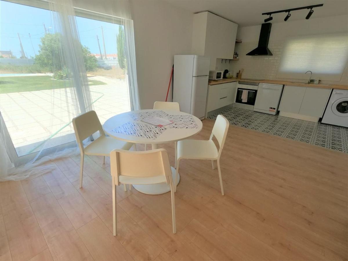 Caparica Cozy T2 With Pool Charneca Da Caparica Lisboa Apartment Barriga