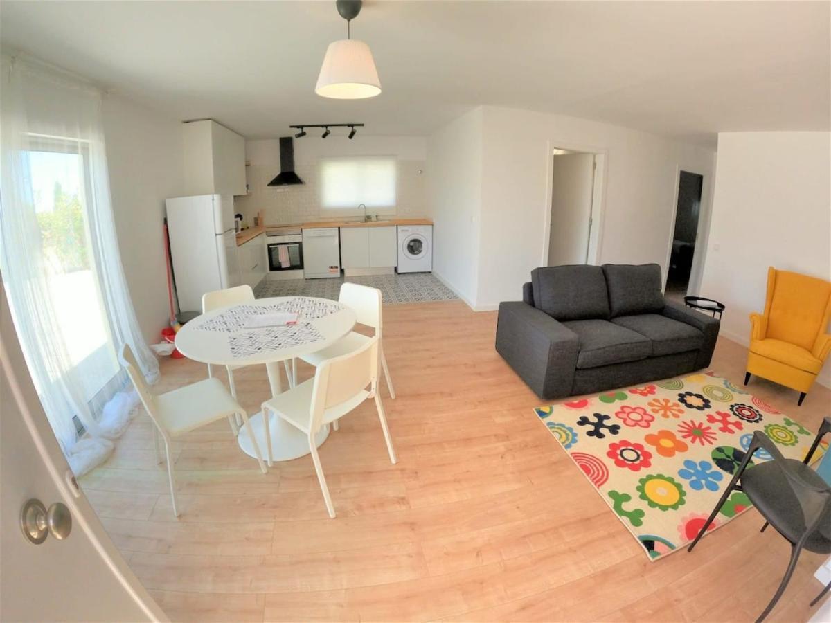 Caparica Cozy T2 With Pool Charneca Da Caparica Lisboa *