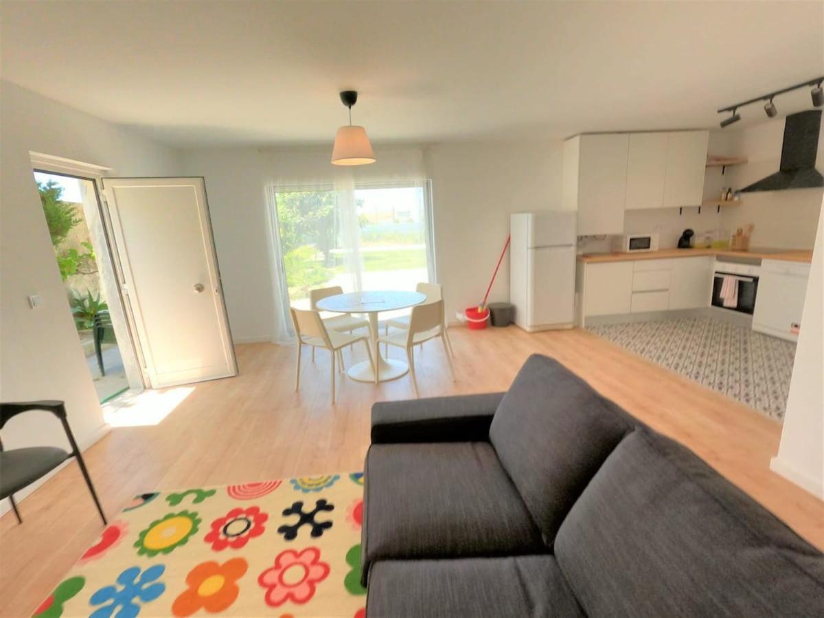 Caparica Cozy T2 With Pool Charneca Da Caparica Lisboa *